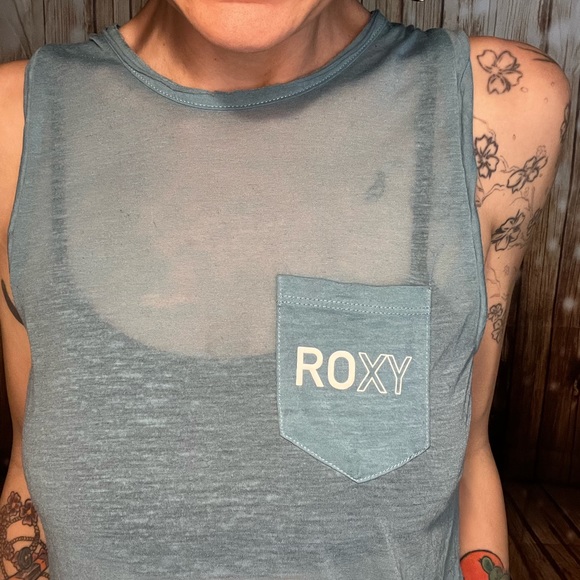 Roxy Tank Size Small Support Local Surf - Picture 3 of 5